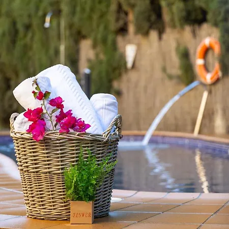 Plaza Del Castillo Hotel 4*