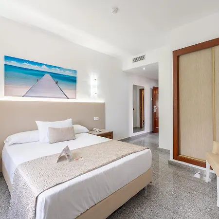 Plaza Del Castillo Hotel