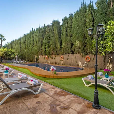 Plaza Del Castillo Hotel 4*