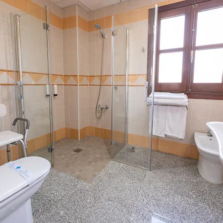 Plaza Del Castillo Готель 4*
